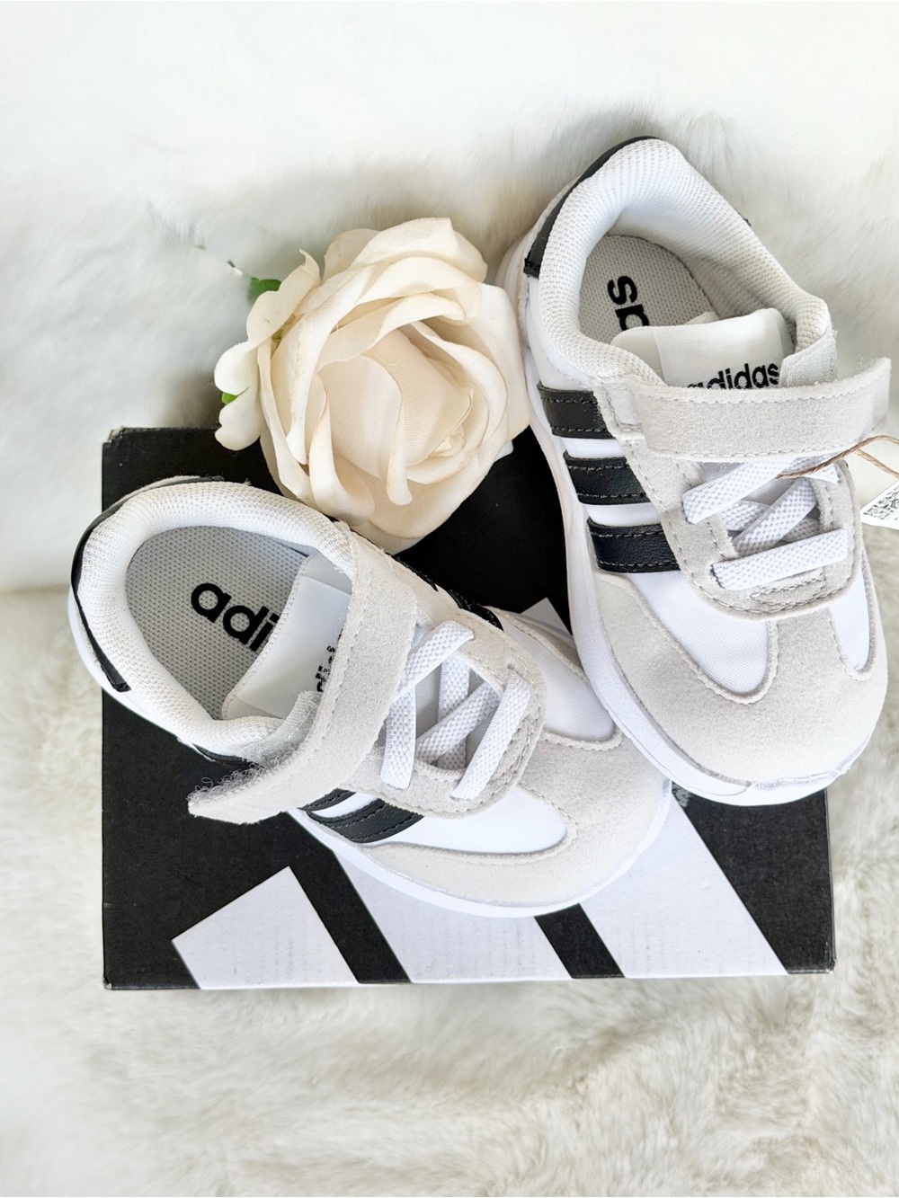 ADIDAS RUN 70s 2.O toddlers  white  and Black Sneakers w/Velcro closure Unisex